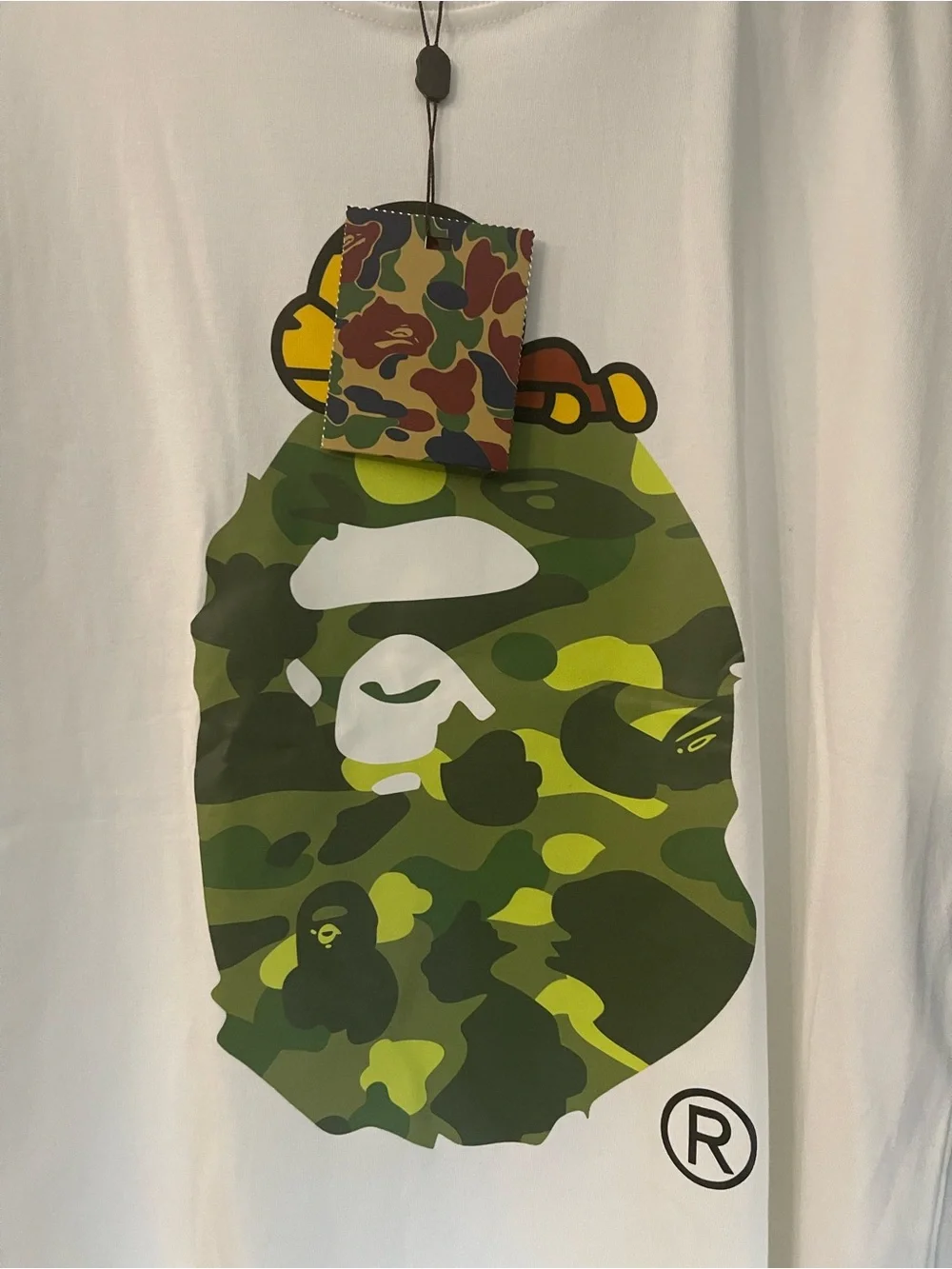 Mens Graphic Design Tee Size XL.